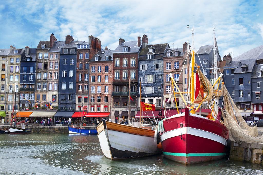 Апартаменты Le Balcon Du Port Онфлёр Экстерьер фото